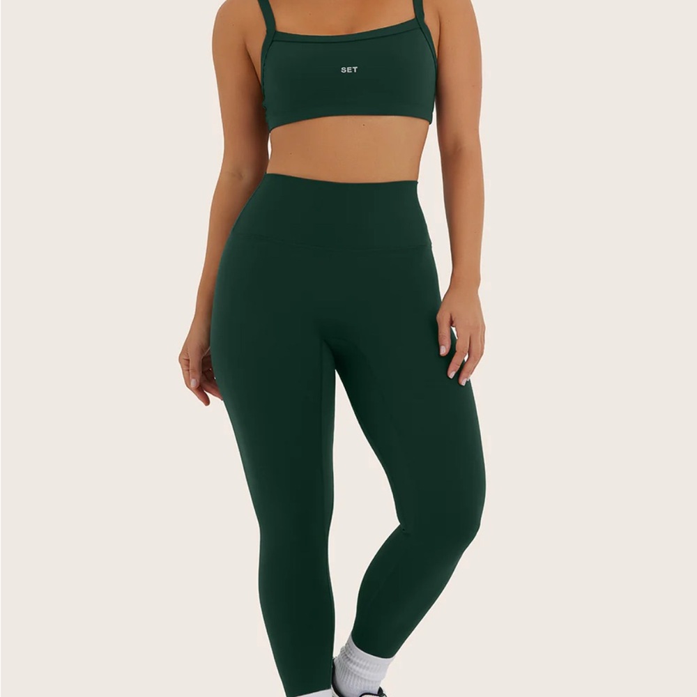 SET Active Black Sporty Leggings and sports bra set - Picture 1 of 4